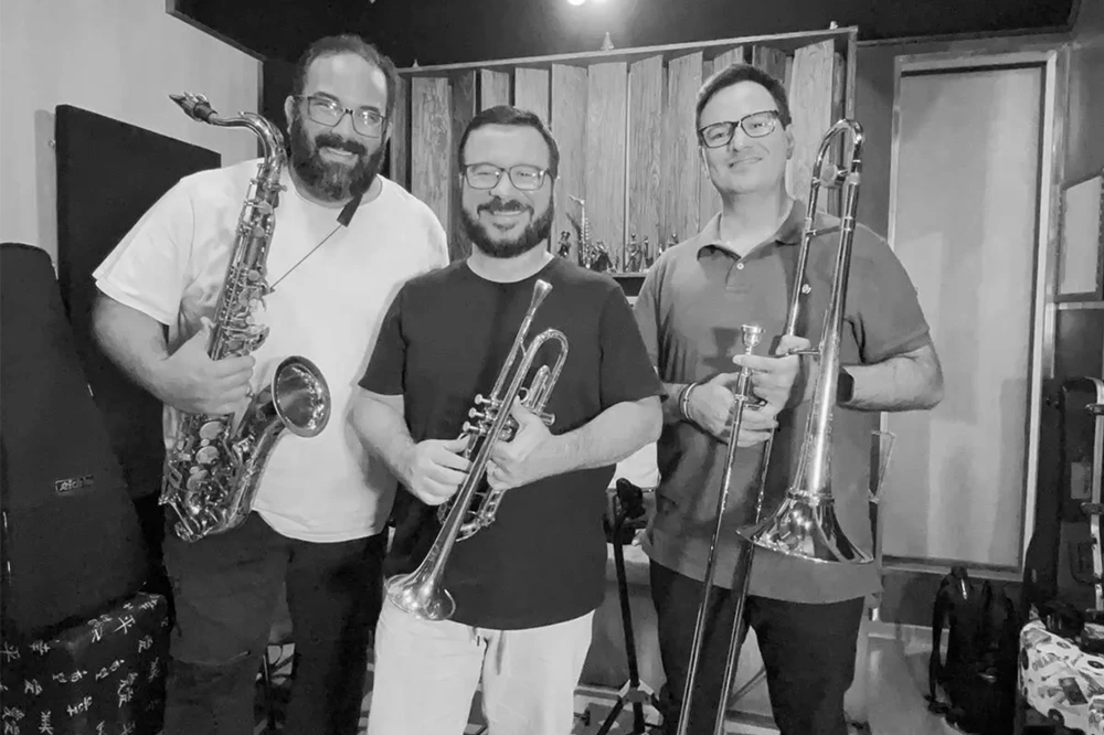 Lost in Paradise, horns section